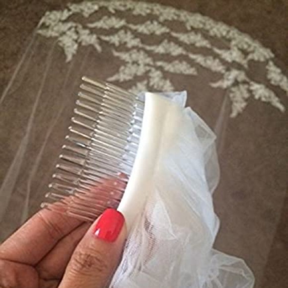 ⭐️WHITE Lace Edge Cathedral Length Wedding Bridal Veil with Comb⭐️ - Picture 3 of 11